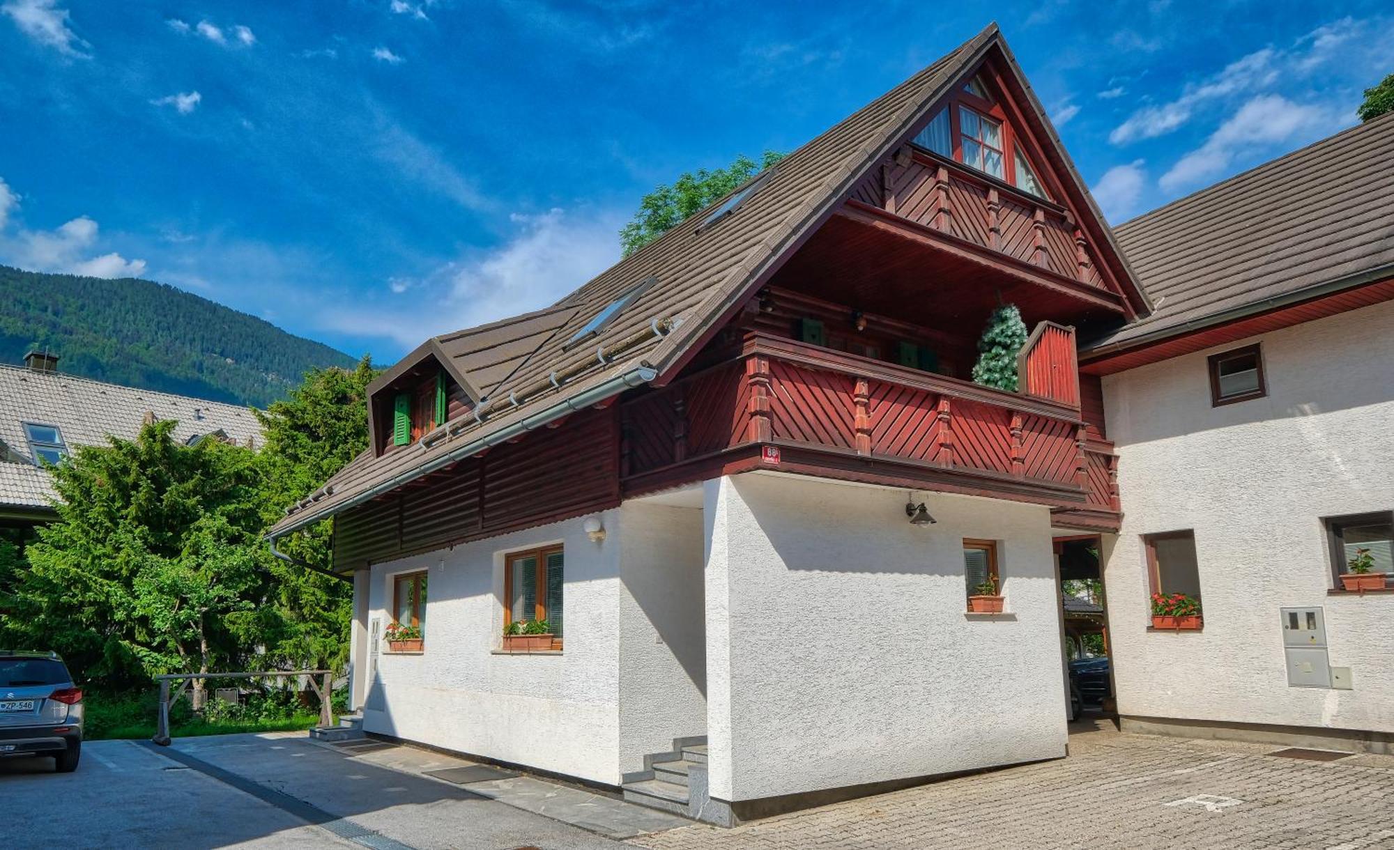 Apartment Bernik II クランスカゴーラ エクステリア 写真